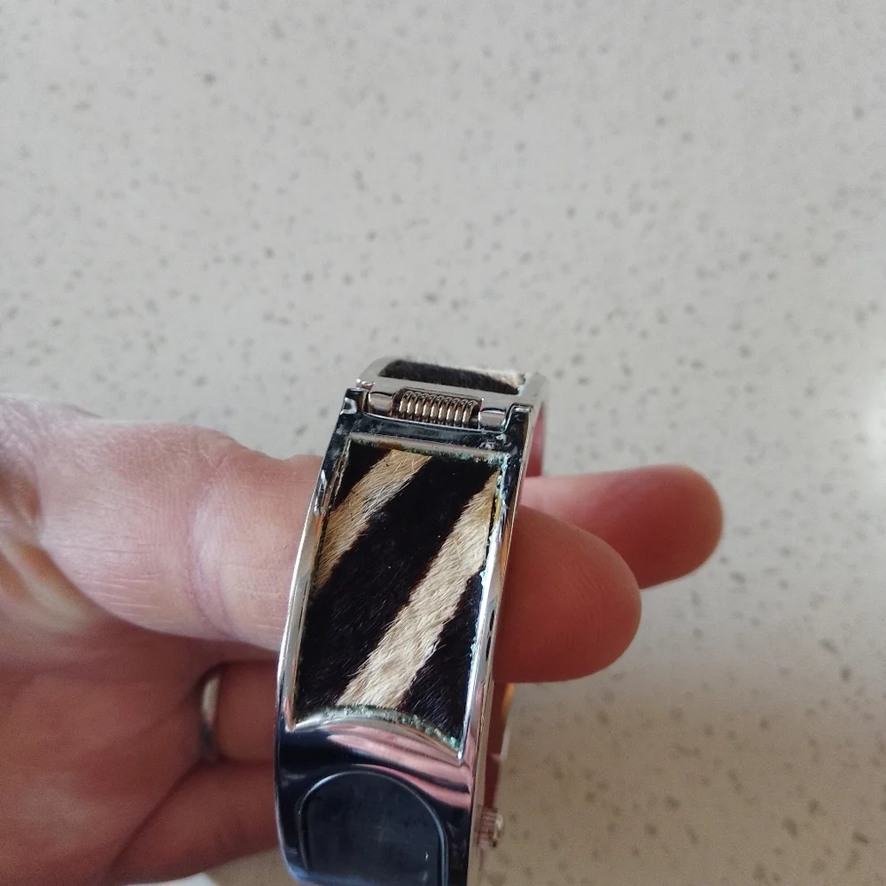 Kenneth Jay Lane Watch - Picture 2 of 5